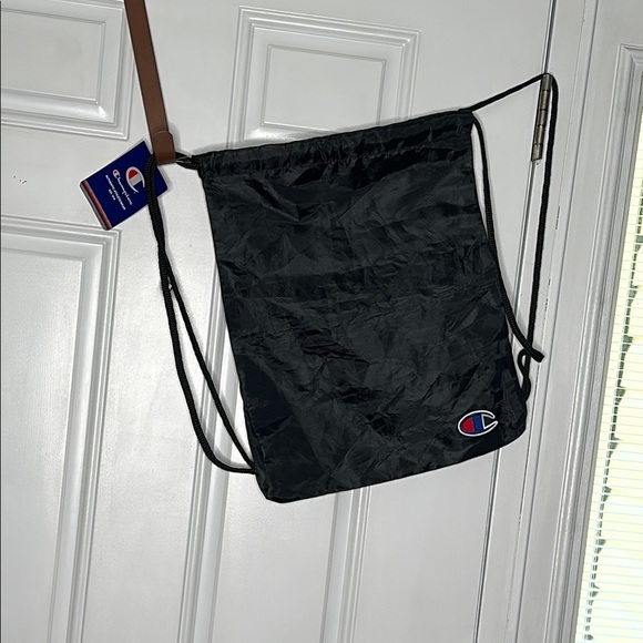 Champion Black Drawstring On the Go Bag with Logo NWT - Picture 3 of 10